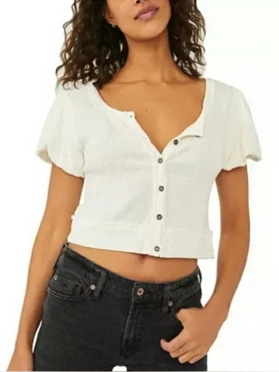 Free People Tops - Free People We The Free Molly Tee Shirt in Jasmine White Short Sleeve Scoop Neck
